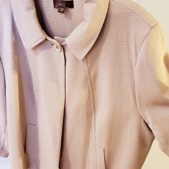 Swing Blazer Cream plus size 20 woman - Picture 6 of 8